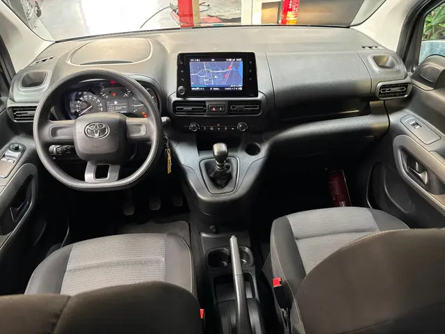 Toyota ProAce CITY VERSO 1.2 Turbo Live 2021 Benzine 18