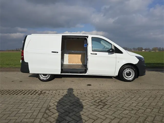 Mercedes-Benz Vito 114 CDI L2 H1 2022 Diesel 26