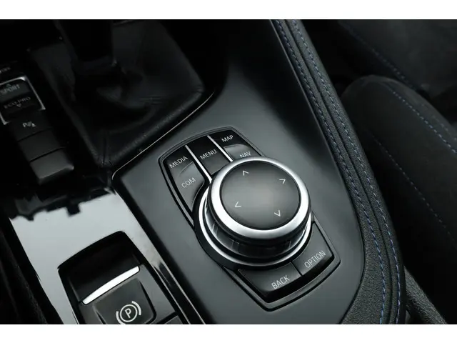 BMW X2 sDrive18i M Sport 2019 Benzine 33