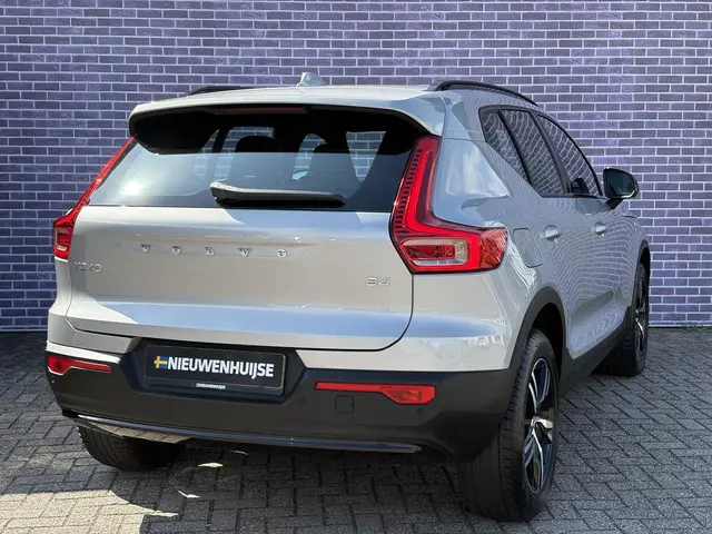 Volvo XC40 3
