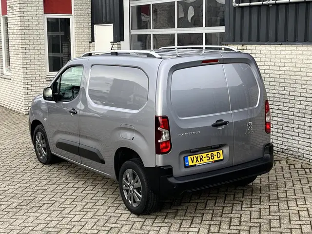Peugeot Partner bestel 1.5 BlueHDI Asphalt 2023 Diesel 30