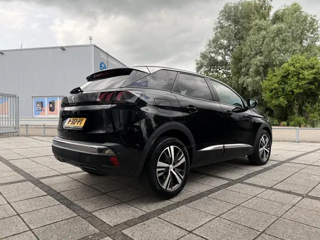 Peugeot 3008 1.2 PureTech Aut. 2022 Benzine 6