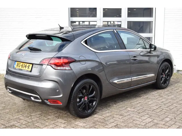 DS DS 4 PureTech 130 Performance Line 2017 Benzine 3