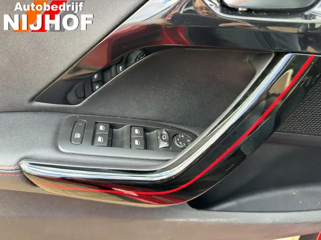 Peugeot 2008 1.2 PureTech GT-line 2018 Benzine 14