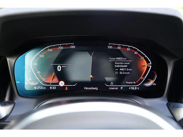 BMW 3 Serie Touring 320i Executive 2022 Benzine 22