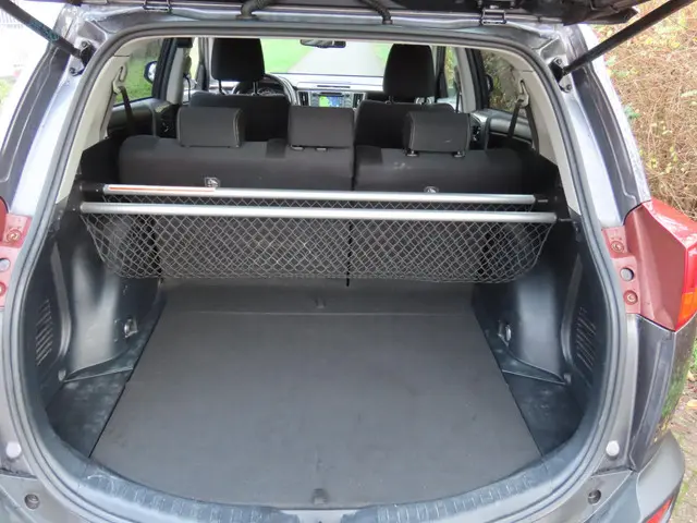 Toyota RAV4 2.0 Style 4WD *Navi *Camera 2015 Benzine 12