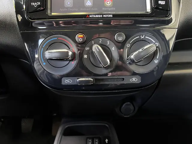 Mitsubishi Space Star 1.2 Connect Pro 2018 Benzine 15