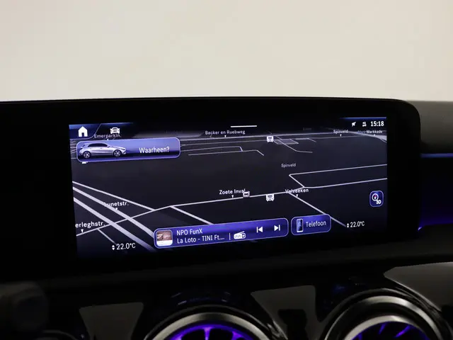 Mercedes-Benz A-Klasse 200 AMG Line 2024 Benzine 7