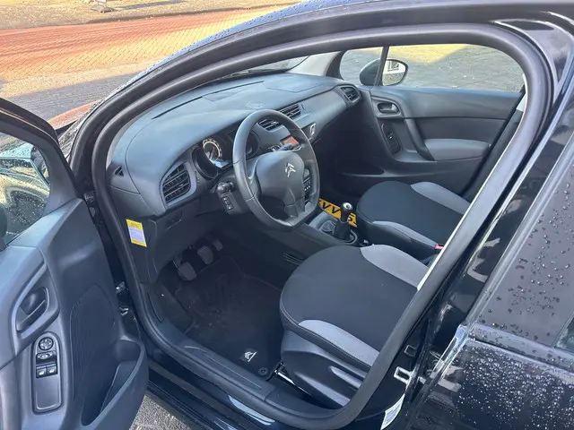 Citroën C3 1.0 PureTech Attraction 2014 Benzine 10