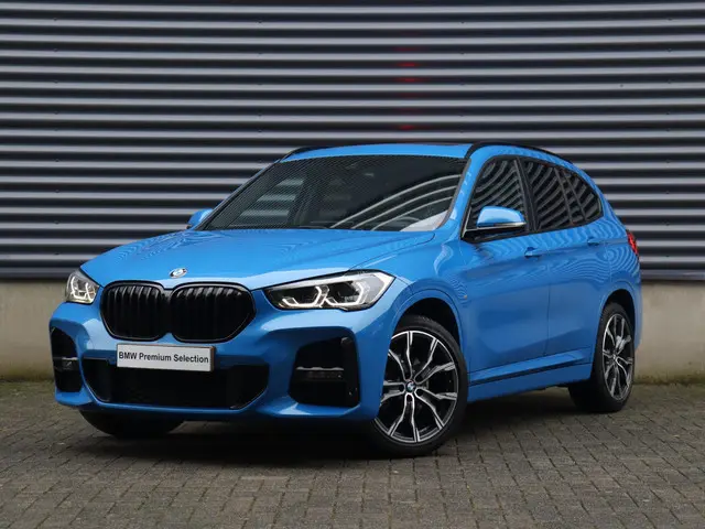 BMW X1 sDrive18i 2021 Benzine 39