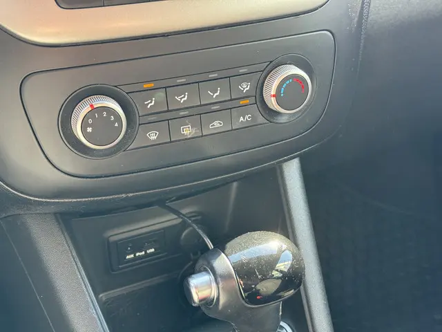 Kia Venga 1.6 CVVT Automaat ComfortLine 2019 Benzine 29