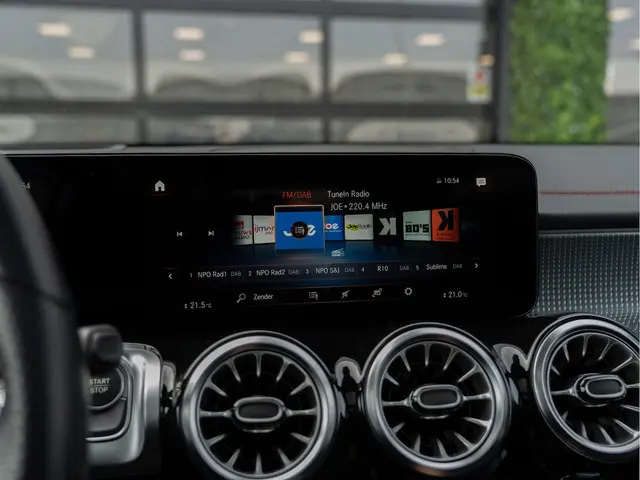 Mercedes-Benz EQB 250 AMG Line 67 kWh 2022 Elektrisch 21