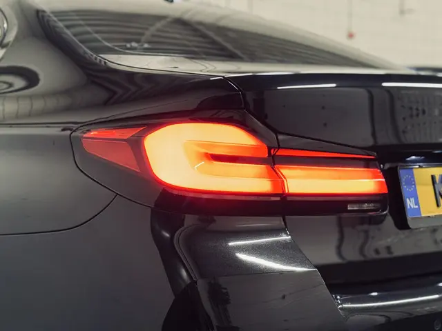 BMW 5 Serie 520i High Exe. M-Sport Plus 2021 Benzine 37