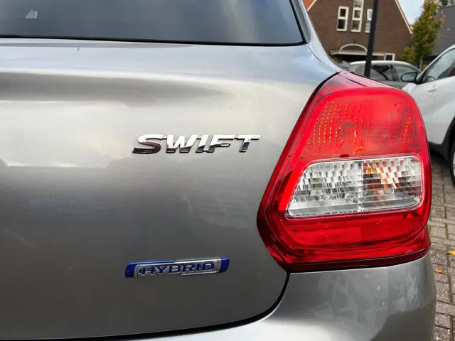 Suzuki Swift 1.2 Select Smart Hybrid 2020 Benzine 6