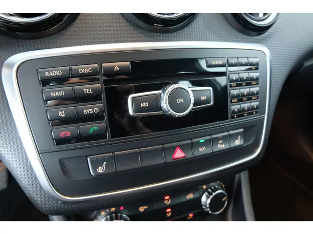 Mercedes-Benz A-Klasse 180 2013 Benzine 11