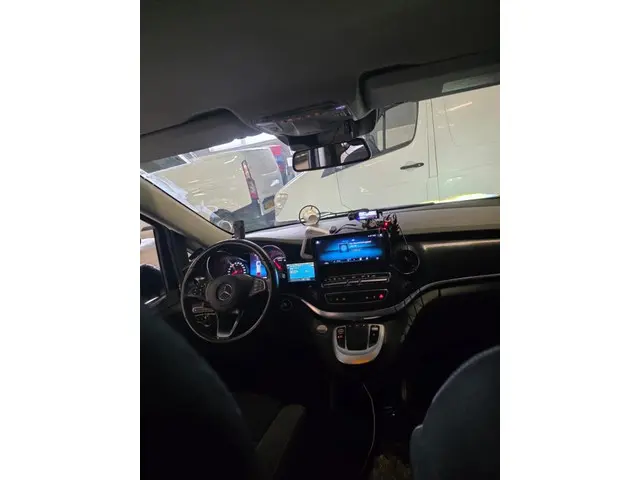 Mercedes-Benz EQV 300 L2 90 kWh 2022 Elektrisch 5