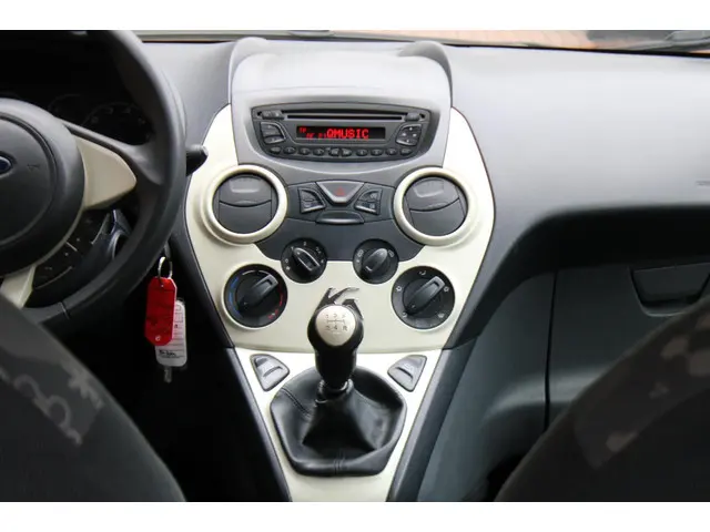 Ford Ka 1.2 Limited 2013 Benzine 11