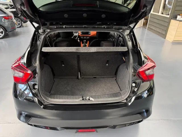 Nissan Micra 1.0L Acenta 2017 Benzine 28
