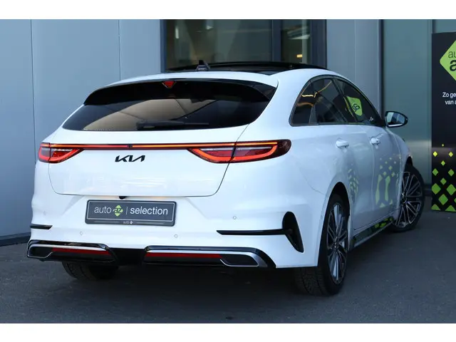 Kia ProCeed 1.5 T-GDi GT-PlusLine 2023 Benzine 2