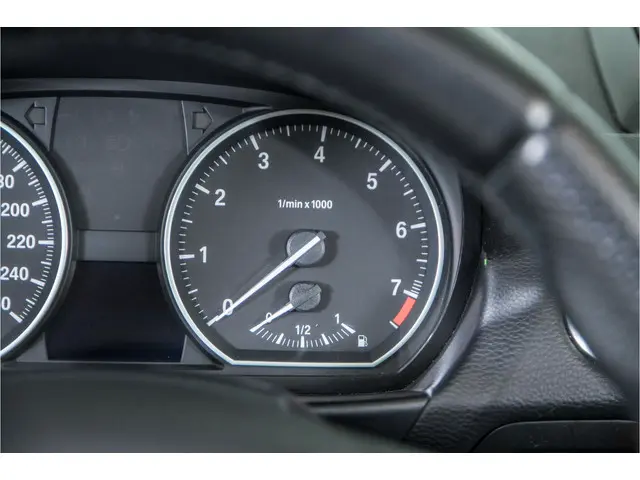 BMW 1 Serie Cabrio 120i High Executive 2012 Benzine 25