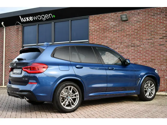 BMW X3 xDrive20i M-Sport 2019 Benzine 32