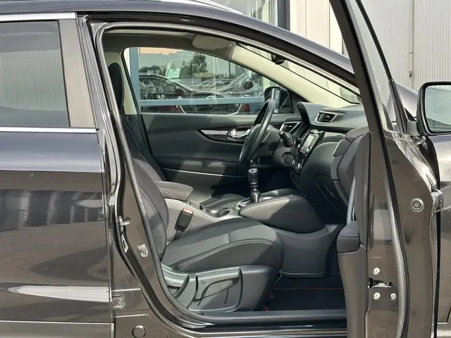 Nissan QASHQAI 1.2 N-Connecta 2017 Benzine 25