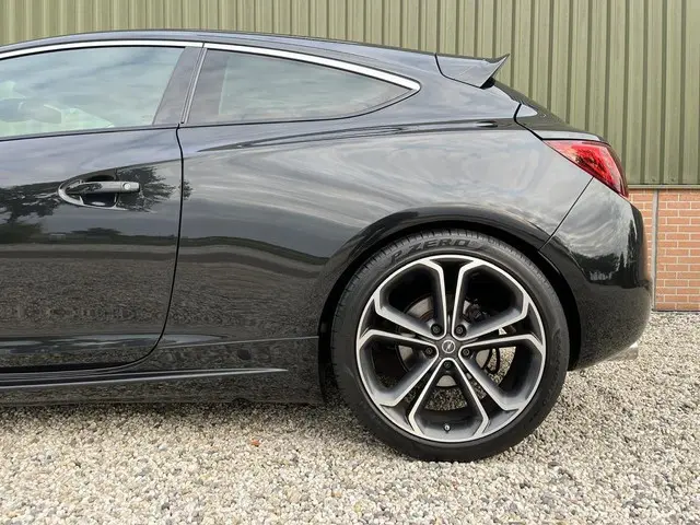 Opel Astra GTC 1.6 Turbo Sport - OPC Pakket 2012 Benzine 24