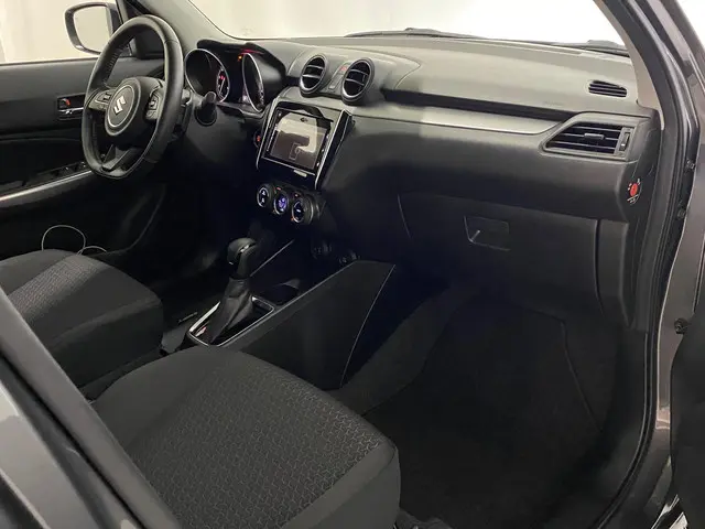 Suzuki Swift 1.2 Style Smart Hybrid 2024 Benzine 39