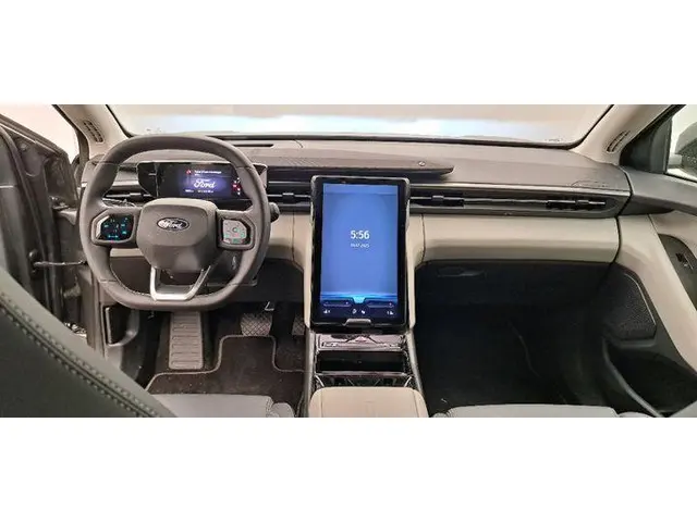 Ford Explorer Extended Range RWD 77 kWh 2024 Elektrisch 7