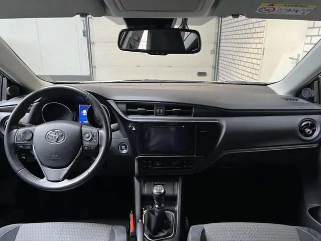 Toyota Auris 1.2T Dynamic 1300kg trekgewicht 2019 Benzine 16