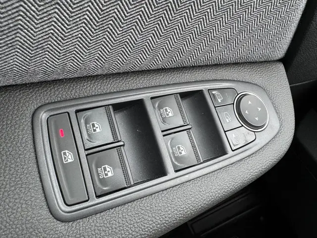 Renault Clio 1.0 TCe 90 Techno+Pack Winter!! 2024 Benzine 15