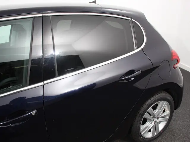 Peugeot 208 1.2 PureTech Allure 2019 Benzine 25