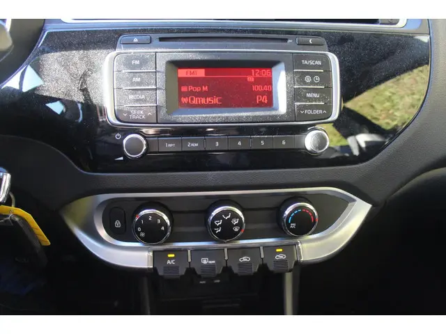 Kia Rio 1.2 CVVT ComfortLine 2015 Benzine 15