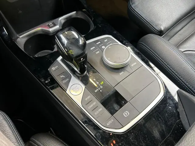 BMW 1 Serie 118i Business Edition Plus 2021 Benzine 11