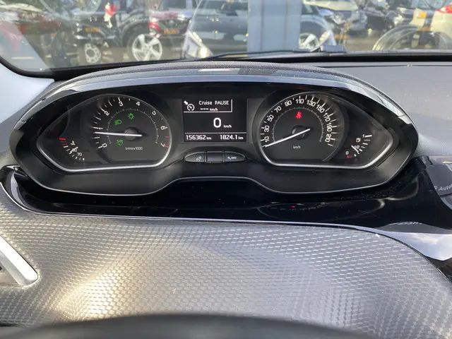 Peugeot 208 1.2 PureTech Allure 2018 Benzine 20