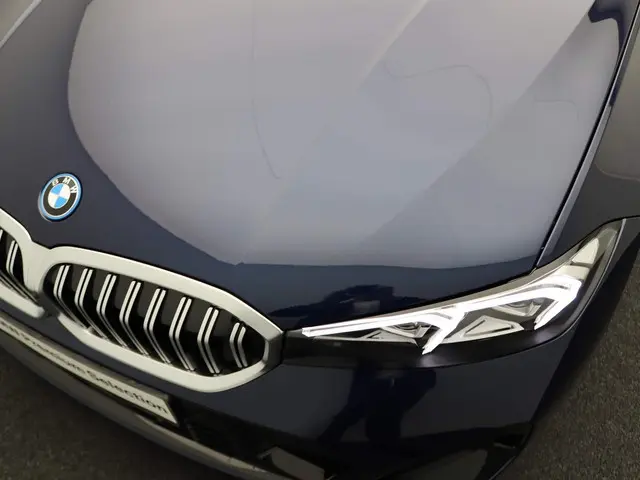 BMW 3 Serie Touring 330e 2024 Hybride Benzine 7