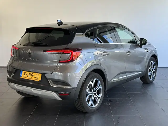 Renault Captur 1.0 TCe 90 techno 2023 Benzine 4