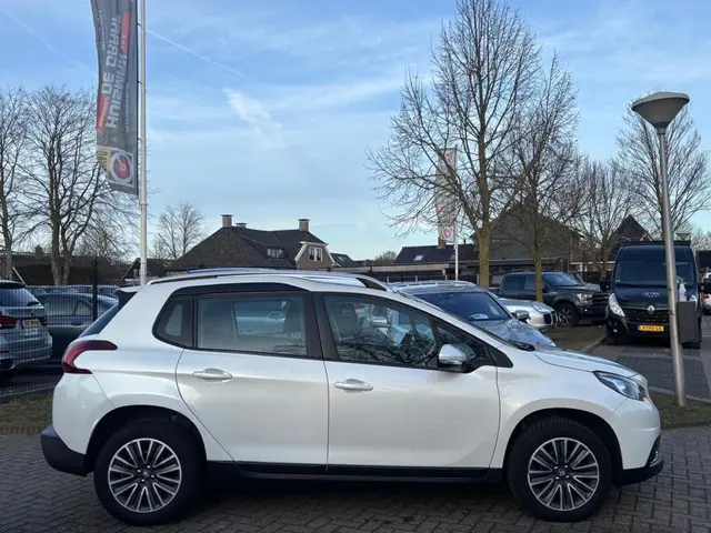 Peugeot 2008 1.2 Benzine Wit 2018 Automaat LED 2018 Benzine 5