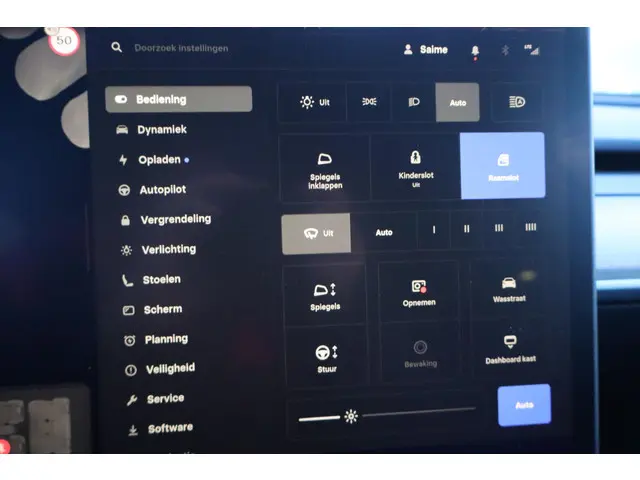 Tesla Model Y Long Range RWD 75 kWh 2024 Elektrisch 31