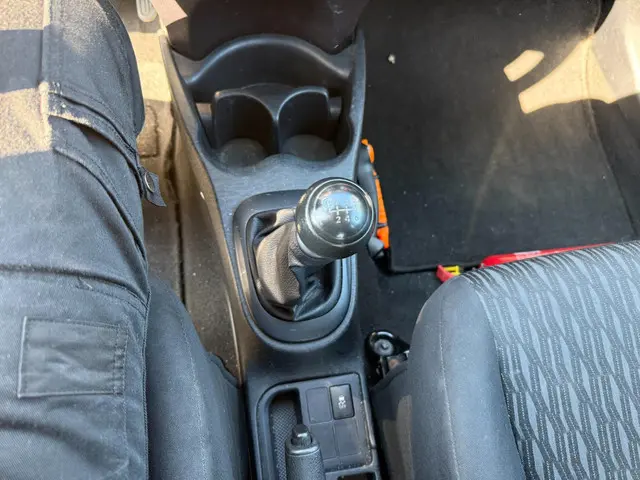 Toyota Yaris 1.3 VVT-i Aspiration 2013 Benzine 16