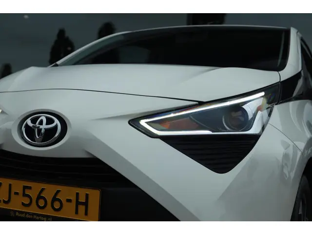 Toyota Aygo 1.0 VVT-I X-CITE 2019 Benzine 6