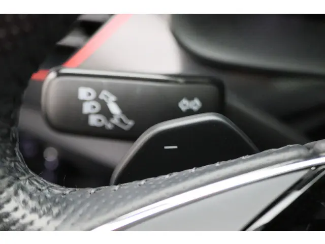 Škoda Scala 1.0 TSI DSG Sport Business 2023 Benzine 35