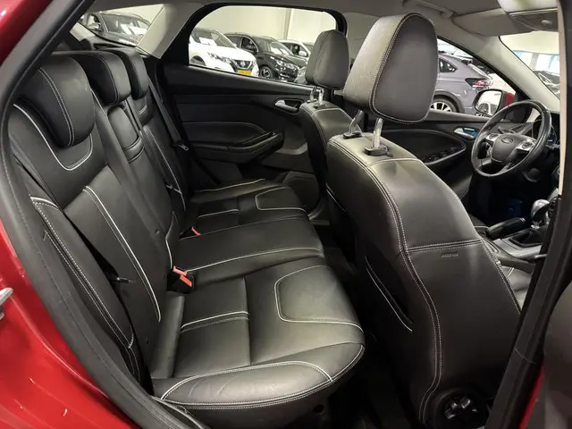 Ford Focus 1.6 EcoBoost Titanium 2013 Benzine 12
