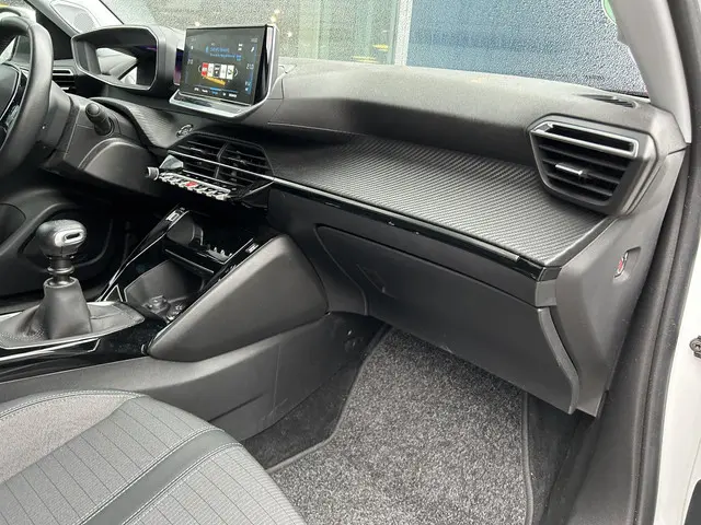 Peugeot 2008 1.2 Turbo 100 PK Allure Pack | 2021 Benzine 40