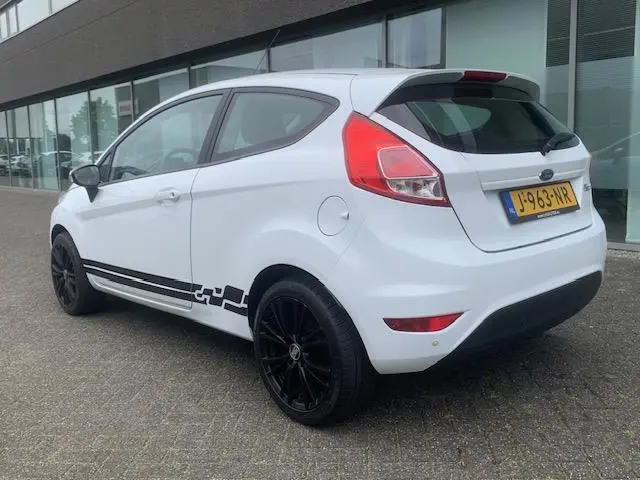 Ford Fiesta 1.25 AIRCO BJ 12-2017 APK 4-2026 2017 Benzine 2
