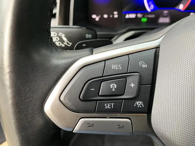 Volkswagen Polo 1.0 TSI Life Business, DSG 2022 Benzine 21