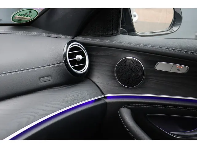 Mercedes-Benz E-Klasse 200 AMG Line | 2017 Benzine 8