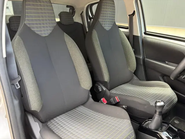 Peugeot 108 1.0 e-VTi Style 2021 Benzine 10