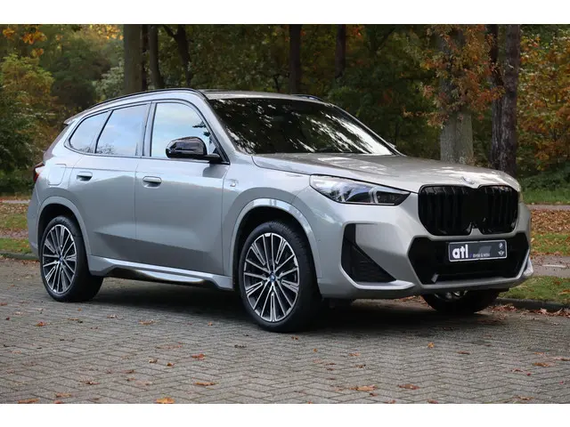 BMW X1 xDrive30e 2023 Hybride Benzine 9