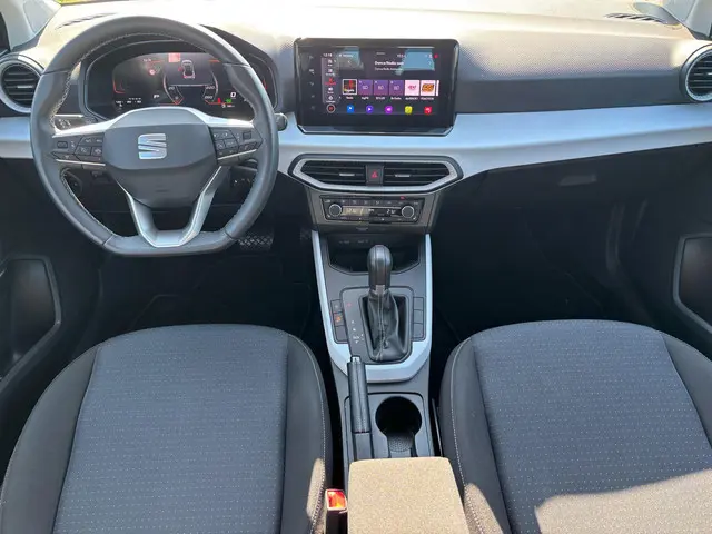 SEAT Arona 1.0 TSI Business Connect 2023 Benzine 6